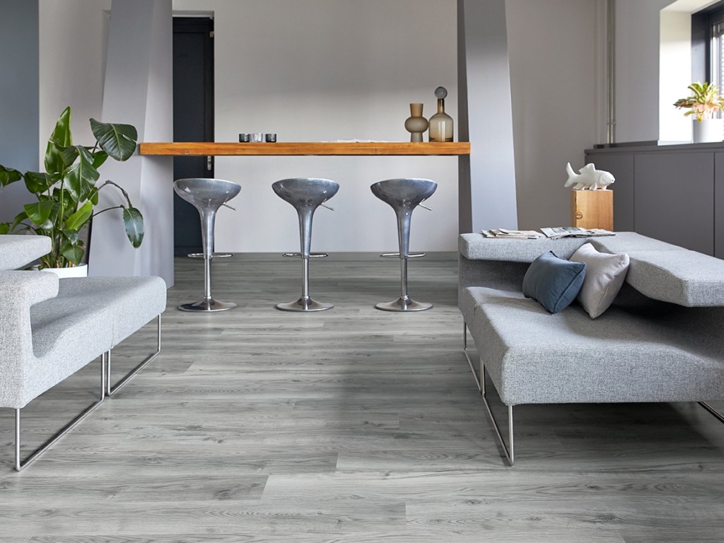 Bramber Chestnut Pippuria Gluedown Vinyl Planke LVT