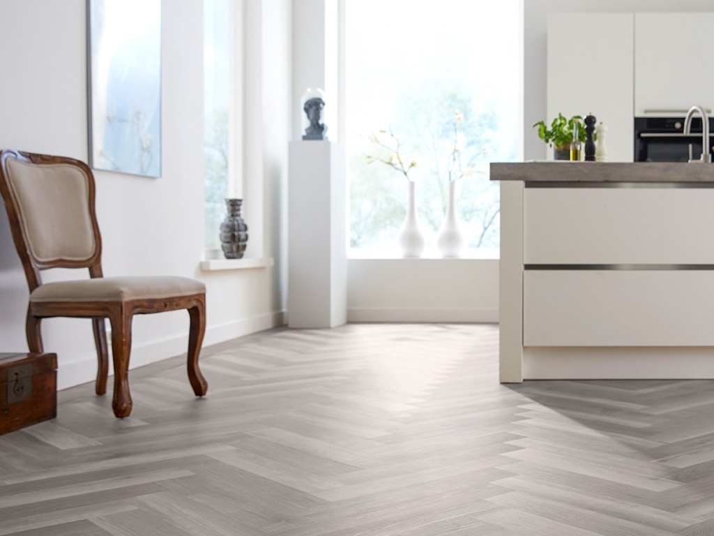 Parva Broad Leaf Grey Sycamore Gluedown Vinyl Planke LVT